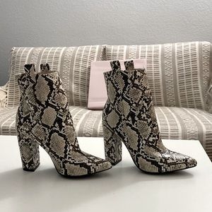 Just fab size 7 midcalf boots snakeskin pattern